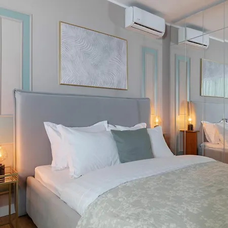Holt - Sublime Minty Green 1Br On The Park Bucarest Esterno foto